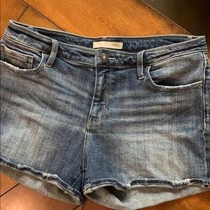 Women’s shorts from Buckle